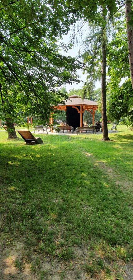 Juna2 - Nowoczesny Apartament W Centrum Z Widokiem Na Park Pruszków Εξωτερικό φωτογραφία