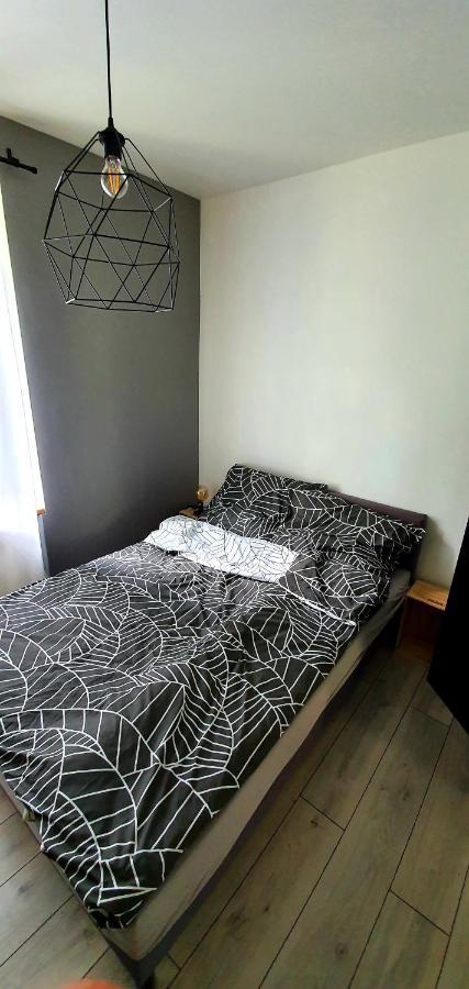 Juna2 - Nowoczesny Apartament W Centrum Z Widokiem Na Park Pruszków Εξωτερικό φωτογραφία