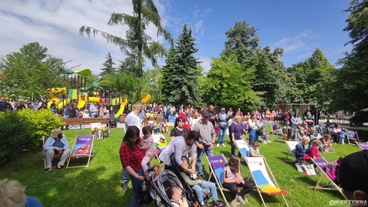 Juna2 - Nowoczesny Apartament W Centrum Z Widokiem Na Park Pruszków Εξωτερικό φωτογραφία